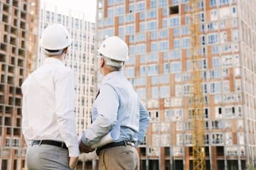 Départ d'un cadre du bâtiment : quelle indemnité de départ